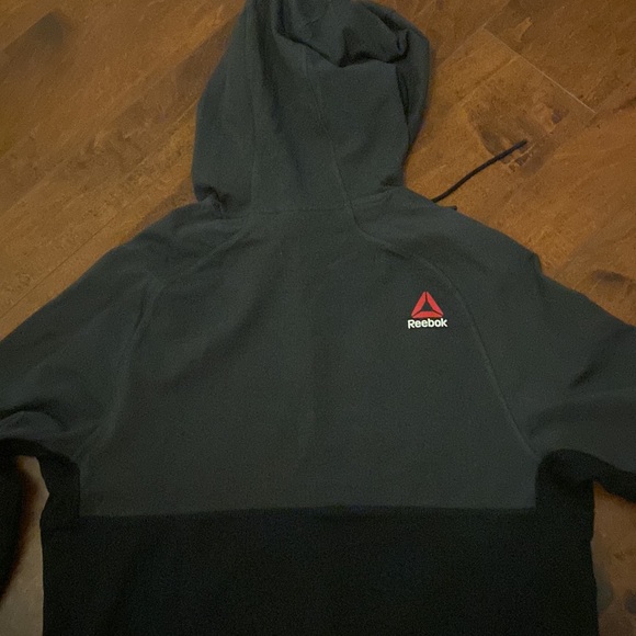 UFC Reebok Hoodie - Picture 5 of 6